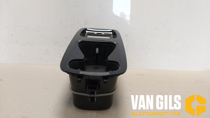 Bekerhouder van een Volkswagen ID.3 (E11/E12) First, Life, Pro 58 kWh 2020