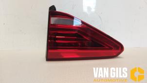 Gebruikte Achterlicht rechts Volkswagen Touran (5T1) 2.0 TDI 150 Prijs € 82,00 Margeregeling aangeboden door Van Gils Automotive