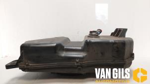 Gebruikte Adblue tank Volkswagen Touran (5T1) 2.0 TDI 150 Prijs op aanvraag aangeboden door Van Gils Automotive