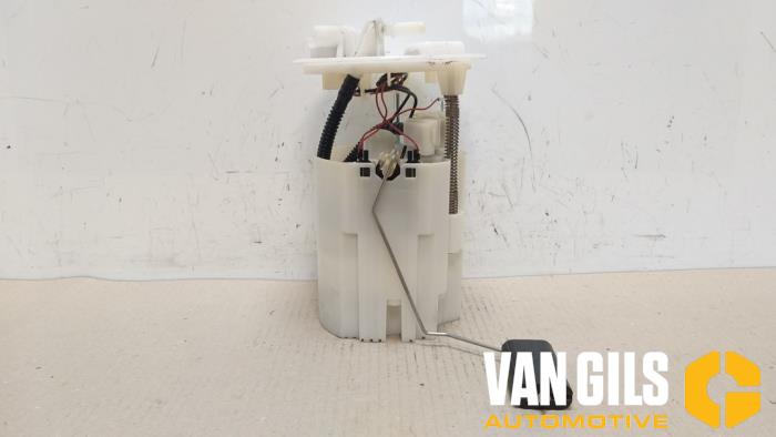 Gebruikte Tank element Pomp Renault Twingo III (AH) 0.9 Energy TCE 90 12V Prijs op aanvraag aangeboden door Van Gils Automotive