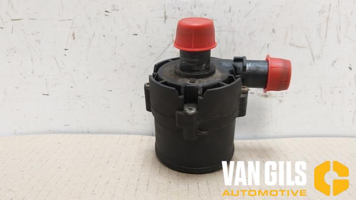 Gebruikte Waterpomp Renault Twingo III (AH) 0.9 Energy TCE 90 12V Prijs op aanvraag aangeboden door Van Gils Automotive