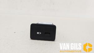 Gebruikte Multimedia aansluiting Mercedes Sprinter 5t (907.6) 519 CDI 3.0 V6 24V RWD Prijs € 36,30 Inclusief btw aangeboden door Van Gils Automotive