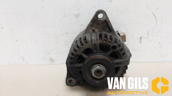 Gebruikte Dynamo Nissan Micra (K12) 1.0 16V Prijs € 75,00 Margeregeling aangeboden door Van Gils Automotive
