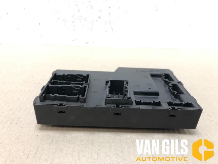 Gebruikte Module Centrale Deurvergrendeling Ford Fiesta 6 (JA8) 1.6 TDCi 16V Prijs € 50,00 Margeregeling aangeboden door Van Gils Automotive
