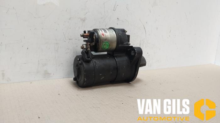 Startmotor van een Opel Astra H SW (L35) 1.7 CDTi 16V 2005