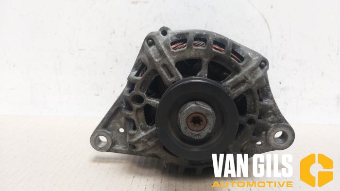 Gebruikte Dynamo Nissan Micra (K12) 1.0 16V Prijs € 75,00 Margeregeling aangeboden door Van Gils Automotive