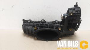 Gebruikte Inlaatspruitstuk Mercedes B (W246) Prijs € 181,50 Inclusief btw aangeboden door Van Gils Automotive