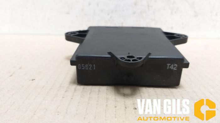 Gebruikte Module Centrale Deurvergrendeling Opel Vectra C Caravan 2.2 DIG 16V Prijs € 40,00 Margeregeling aangeboden door Van Gils Automotive