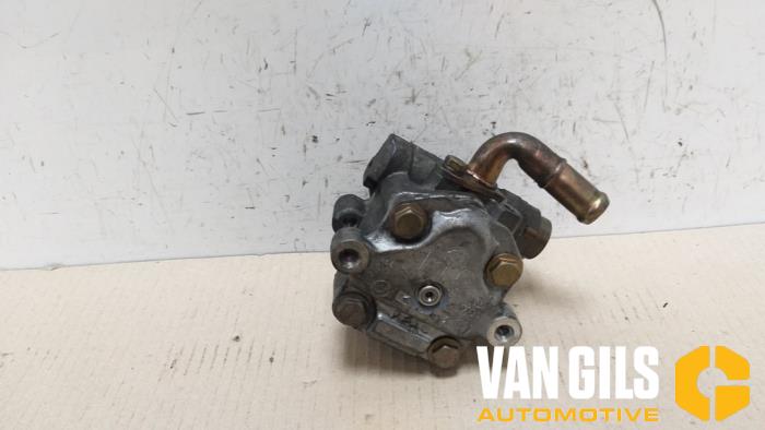 Gebruikte Pomp Servo Volkswagen Passat (3B2) 1.9 TDi 115 Prijs € 60,00 Margeregeling aangeboden door Van Gils Automotive