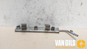 Gebruikte Injector brug Mitsubishi Space Star (A0) 1.0 12V Prijs € 30,00 Margeregeling aangeboden door Van Gils Automotive