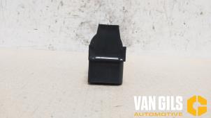 Gebruikte Pen Bobine Volkswagen Golf V (1K1) 1.4 16V Prijs € 24,99 Margeregeling aangeboden door Van Gils Automotive