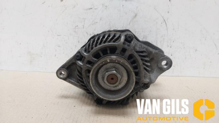 Gebruikte Dynamo Mitsubishi Colt (Z2/Z3) 1.1 12V Prijs € 88,00 Margeregeling aangeboden door Van Gils Automotive