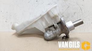 Gebruikte Hoofdremcilinder Mercedes B (W246) 2.1 B-220 CDI BlueEFFICIENCY, B-220d 16V Prijs € 49,99 Margeregeling aangeboden door Van Gils Automotive