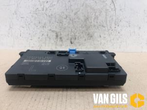 Gebruikte Deur module Mercedes E (W211) Prijs € 40,00 Margeregeling aangeboden door Van Gils Automotive