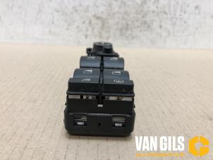 Gebruikte Raam schakelaar elektrisch BMW 5-Serie Prijs € 30,00 Margeregeling aangeboden door Van Gils Automotive