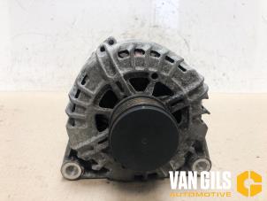 Gebruikte Dynamo Peugeot 5008 I (0A/0E) 2.0 HDiF 16V Prijs € 100,00 Margeregeling aangeboden door Van Gils Automotive