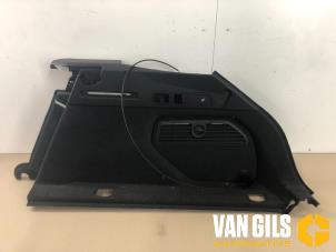Gebruikte Kofferbakbekleding rechts Audi E-tron (GEN) 55 Prijs € 137,00 Margeregeling aangeboden door Van Gils Automotive