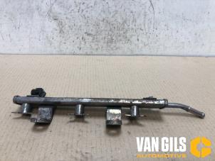 Gebruikte Injector brug Opel Agila (B) 1.0 12V Prijs op aanvraag aangeboden door Van Gils Automotive