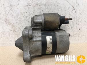 Gebruikte Startmotor Renault Megane II (BM/CM) 1.4 16V 98 Prijs € 30,00 Margeregeling aangeboden door Van Gils Automotive
