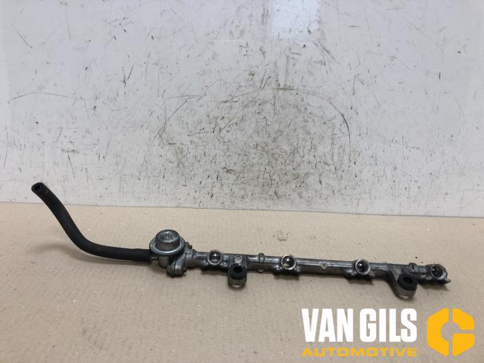 Gebruikte Verstuiver brug Toyota Yaris (P1) 1.3 16V VVT-i Prijs € 50,00 Margeregeling aangeboden door Van Gils Automotive