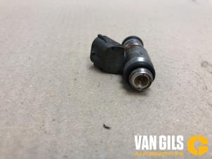 Gebruikte Injector (benzine injectie) Audi A2 (8Z0) 1.4 16V Prijs € 30,00 Margeregeling aangeboden door Van Gils Automotive