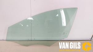 Gebruikte Portierruit 4Deurs links-voor Volvo V40 (MV) 1.5 T3 16V Geartronic Prijs op aanvraag aangeboden door Van Gils Automotive