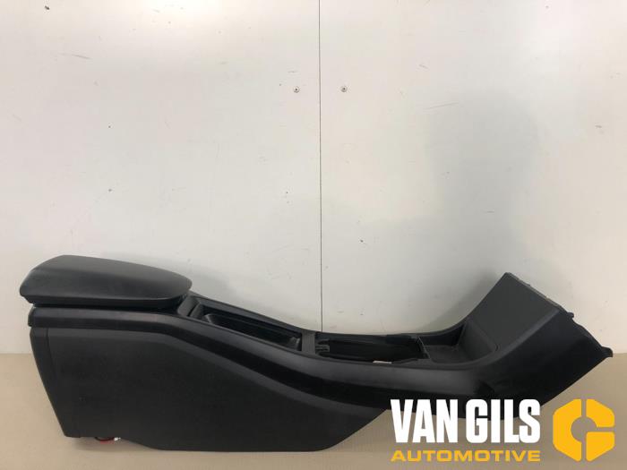 Middenconsoles van een Volvo V40 (MV) 1.5 T3 16V Geartronic 2018