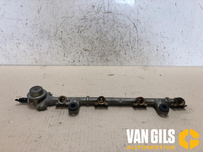 Gebruikte Common rail (Injectie) Toyota Yaris (P1) Prijs € 50,00 Margeregeling aangeboden door Van Gils Automotive