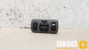 Gebruikte Licht Schakelaar Toyota Yaris (P1) 1.3 16V VVT-i Prijs € 35,00 Margeregeling aangeboden door Van Gils Automotive