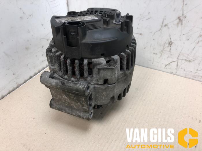 Gebruikte Dynamo Audi A4 Avant Quattro (B7) 2.0 TFSI 20V Prijs € 75,00 Margeregeling aangeboden door Van Gils Automotive