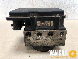 Gebruikte ABS Pomp Renault Twingo (C06) 1.2 Prijs op aanvraag aangeboden door Van Gils Automotive