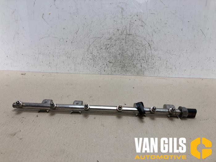 Gebruikte Verstuiver brug BMW 5 serie (F10) 530i 24V Prijs € 30,00 Margeregeling aangeboden door Van Gils Automotive