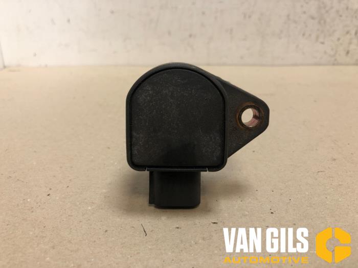 Gebruikte Bobine Honda Stream I (RN) 1.7 16V VTEC Prijs € 30,00 Margeregeling aangeboden door Van Gils Automotive
