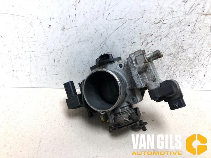 Gebruikte Gasklephuis Honda Stream I (RN) 1.7 16V VTEC Prijs € 65,00 Margeregeling aangeboden door Van Gils Automotive