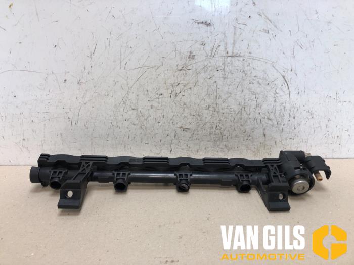 Gebruikte Common rail (Injectie) Ford Focus 2 1.6 16V Prijs € 50,00 Margeregeling aangeboden door Van Gils Automotive