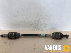 Gebruikte Aandrijfas links-achter Mercedes R (W251) 3.0 320 CDI 24V 4-Matic Prijs € 99,99 Margeregeling aangeboden door Van Gils Automotive