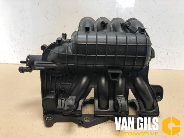 Gebruikte Inlaatspruitstuk Fiat Grande Punto (199) 1.4 Prijs € 75,00 Margeregeling aangeboden door Van Gils Automotive
