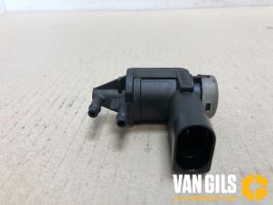 Gebruikte Diversen Volkswagen Touran (1T1/T2) 2.0 TDI DPF Cross Touran Prijs € 30,00 Margeregeling aangeboden door Van Gils Automotive