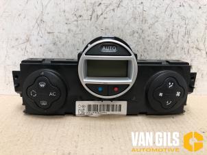 Gebruikte Chaufage Bedieningspaneel Renault Grand Scénic II (JM) 2.0 16V Prijs € 50,00 Margeregeling aangeboden door Van Gils Automotive