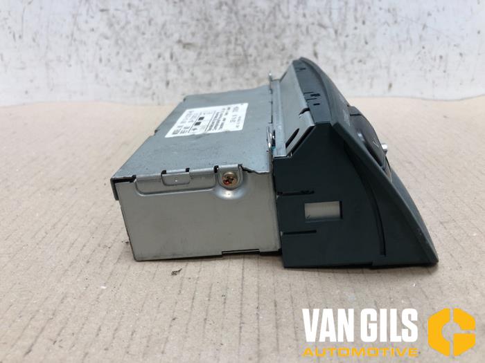 Navigatie bedienings paneel van een Toyota Yaris (P1) 1.0 16V VVT-i 2000