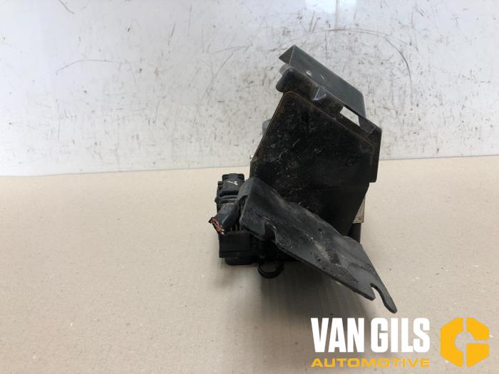 Gebruikte ABS Pomp Renault Clio II (BB/CB) 1.2 16V Prijs € 30,00 Margeregeling aangeboden door Van Gils Automotive