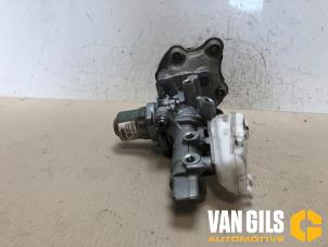 Gebruikte Hoofdremcilinder Renault Zoé (AG) R90 Prijs op aanvraag aangeboden door Van Gils Automotive