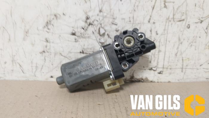 Diversen van een BMW 7 serie (E65/E66/E67) 750i,Li 4.8 32V 2006