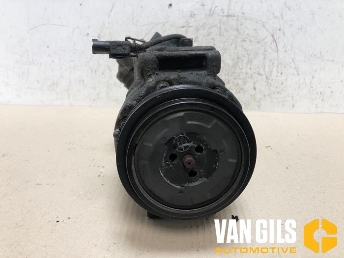 Gebruikte Aircopomp BMW 7 serie (E65/E66/E67) 750i,Li 4.8 32V Prijs € 75,00 Margeregeling aangeboden door Van Gils Automotive