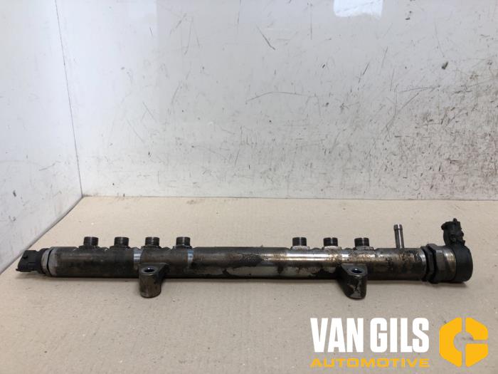 Gebruikte Injector brug Volvo XC60 I (DZ) 2.0 D3 20V Prijs € 30,00 Margeregeling aangeboden door Van Gils Automotive
