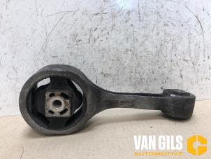 Gebruikte Motorrubber Volkswagen Polo IV (9N1/2/3) 1.2 Prijs € 35,00 Margeregeling aangeboden door Van Gils Automotive