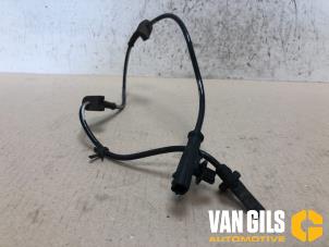 Gebruikte ABS Sensor Ford Fiesta 6 (JA8) 1.6 TDCi 16V ECOnetic Prijs op aanvraag aangeboden door Van Gils Automotive