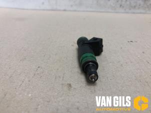Gebruikte Injector (benzine injectie) Ford Fusion 1.4 16V Prijs € 30,00 Margeregeling aangeboden door Van Gils Automotive