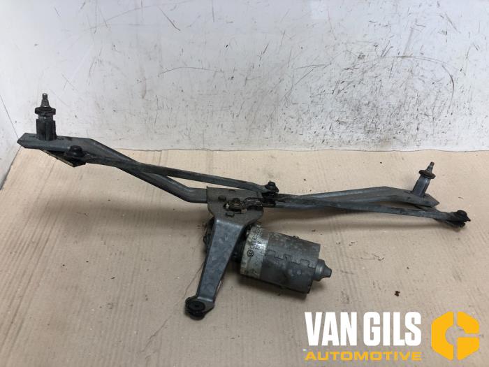 Ruitenwismotor+Mechaniek van een Volkswagen Polo II (86) 1.0 C,CL,GL 1986
