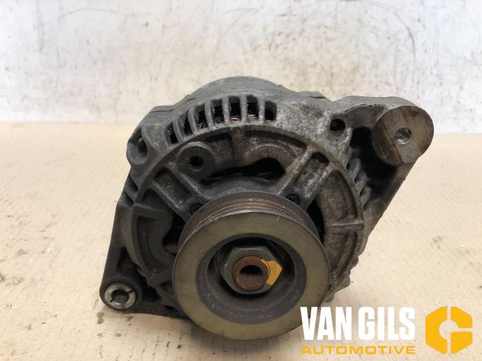 Gebruikte Dynamo Honda Civic (MA/MB) 1.5i VTEC-E 16V Prijs € 75,00 Margeregeling aangeboden door Van Gils Automotive